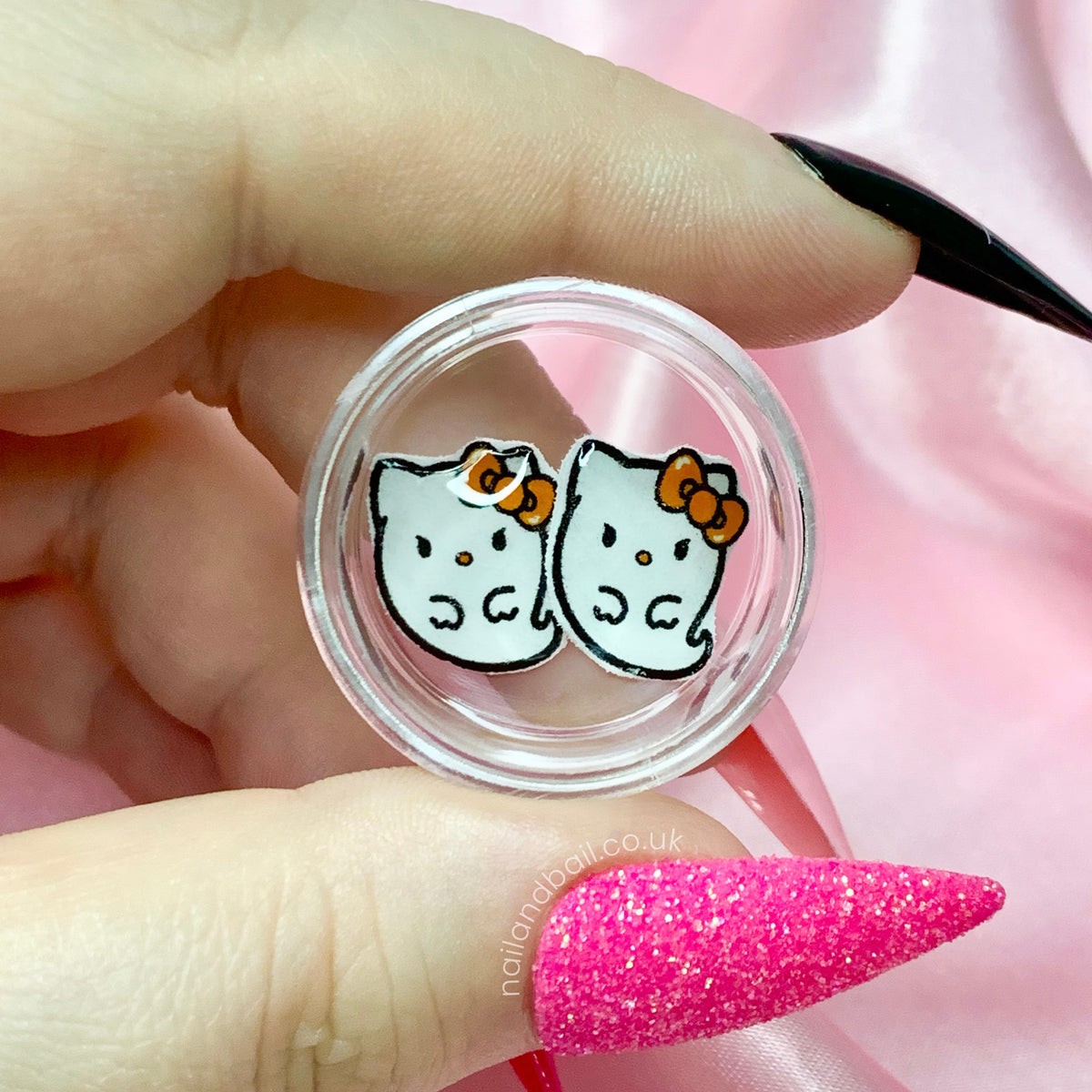 6 amuletos fantasma de Hello Kitty