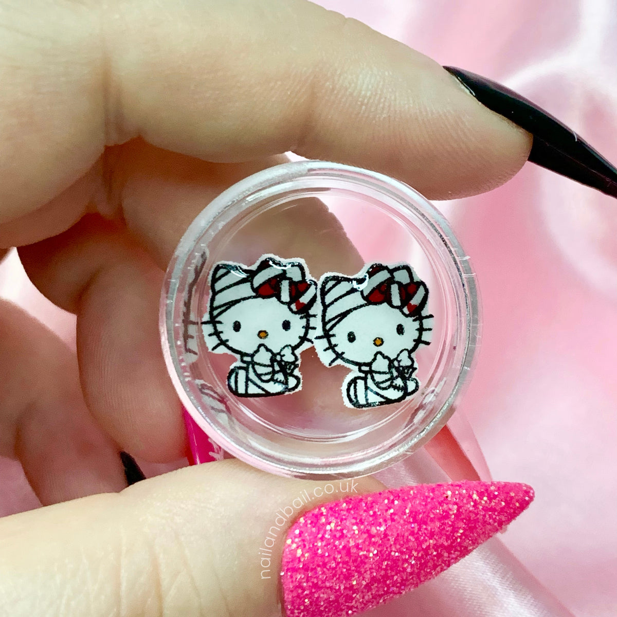 6 amuletos de momia de Hello Kitty