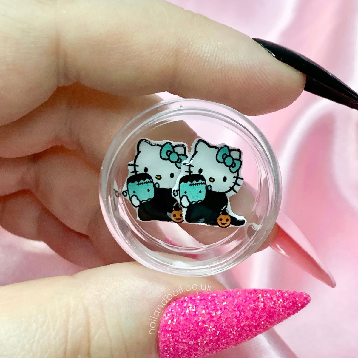 6 dijes de Hello Kitty Frankenstein